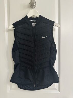 Nike Women's Black Quilted Vest
